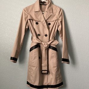 Theory khaki trench coat with foe leather accents.